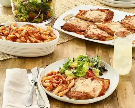 Family-Bundle-Chicken-Parmesan